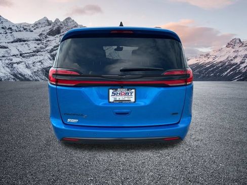 New 2026 Chrysler Pacifica Select w/ S Appearance Package AWD/4WD image 4