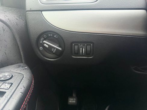 Used 2018 Dodge Grand Caravan GT image 19