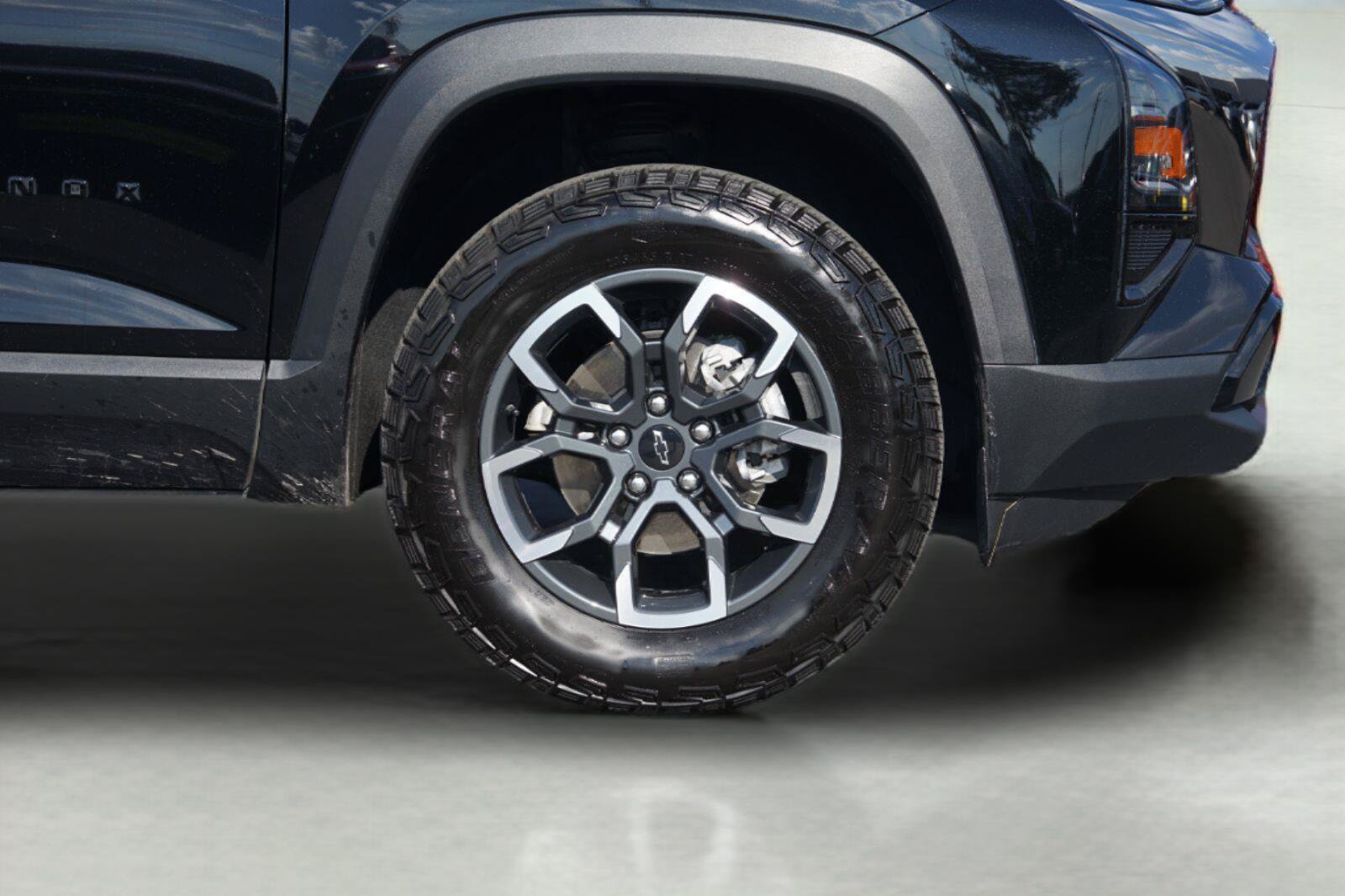 Used 2025 Chevrolet Equinox ACTIV FWD image 4