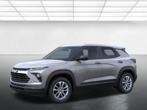 New 2026 Chevrolet TrailBlazer LS w/ LS Convenience Package FWD image 2