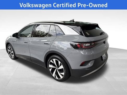 Certified 2022 Volkswagen ID.4 Pro S w/ Gradient Package image 4