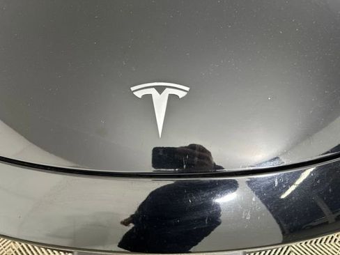 Used 2019 Tesla Model 3 Standard Range Plus image 9