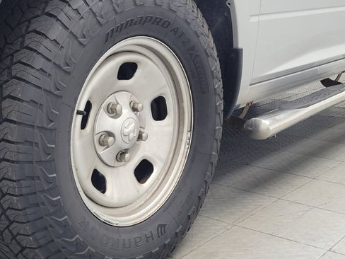 Used 2017 RAM 1500 Tradesman w/ Popular Equipment Group RWD image 31