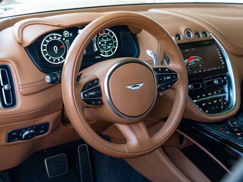 Used 2023 Aston Martin DBX 707 AWD/4WD image 11