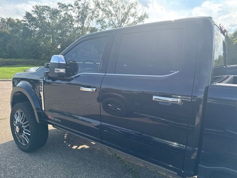 Used 2024 Ford F450 Platinum w/ FX4 Off-Road Package AWD/4WD image 18