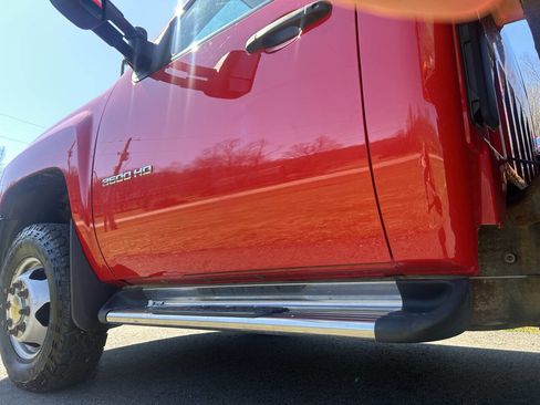 Used 2014 Chevrolet Silverado 3500 W/T w/ Snow Plow Prep Package image 9