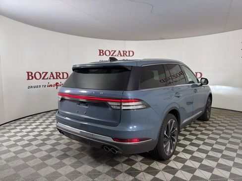 Used 2025 Lincoln Aviator Reserve w/ Equipment Group 201A image 8