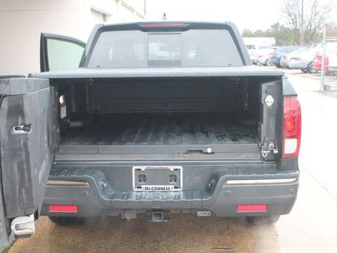 Used 2017 Honda Ridgeline Black Edition image 22
