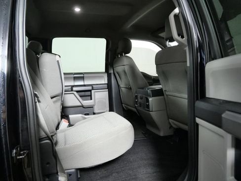 Used 2017 Ford F150 XLT w/ Equipment Group 302A Luxury AWD/4WD image 14