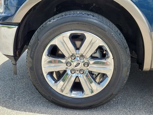 Used 2019 Ford F150 Lariat RWD image 6