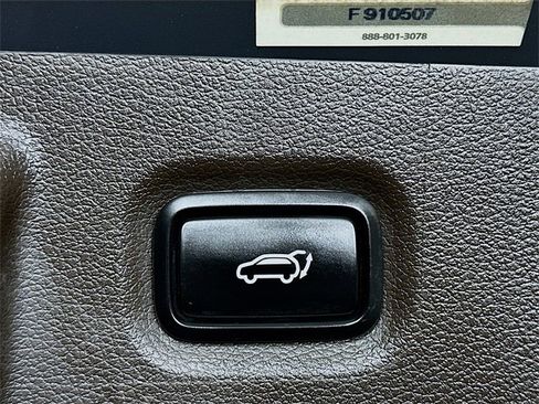 Used 2019 Hyundai Santa Fe Limited image 10