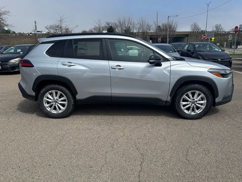 New 2026 Toyota Corolla Cross LE AWD/4WD image 8