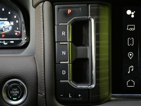 Used 2023 GMC Yukon XL Denali AWD/4WD image 15