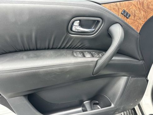 Used 2024 Nissan Armada SL w/ Captain's Chairs Package AWD/4WD image 16