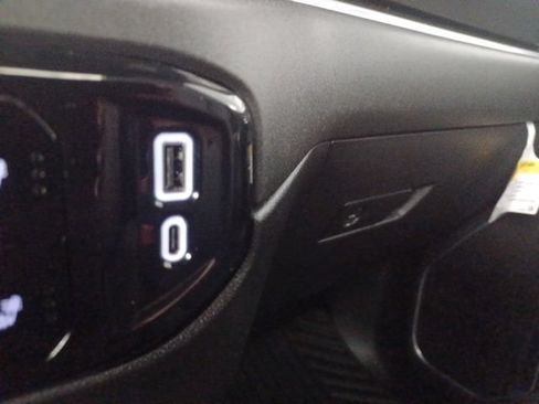 Used 2025 Chevrolet Silverado 1500 LT RWD image 31