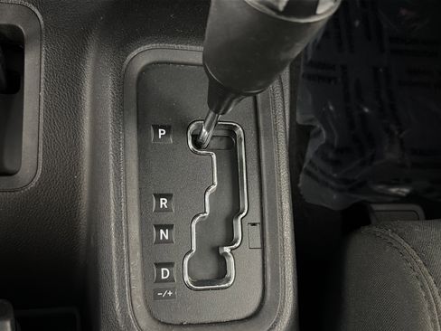Used 2012 Jeep Wrangler Sport AWD/4WD image 25