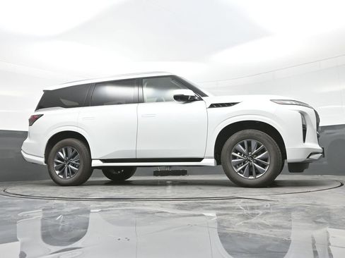 Certified 2025 INFINITI QX80 Pure image 26