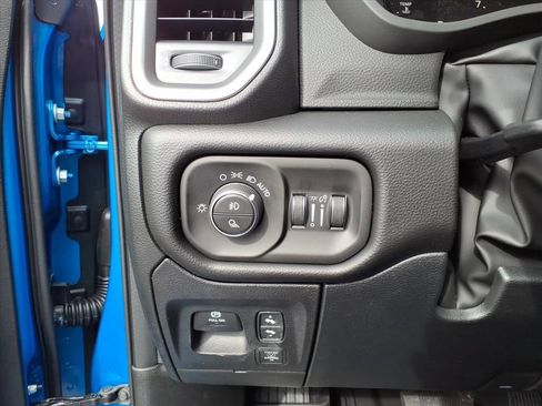 New 2026 RAM 1500 Big Horn AWD/4WD image 16