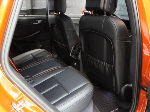 Used 2023 Porsche Macan GTS w/ Premium Package Plus image 44