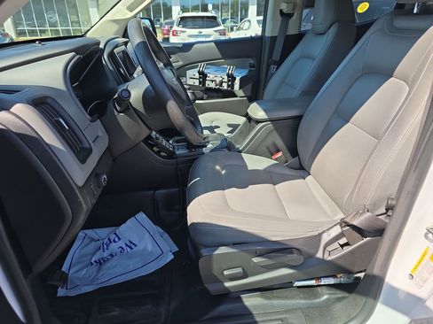 Used 2020 Chevrolet Colorado W/T image 12