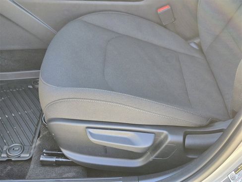 New 2026 Kia K4 LXS image 17