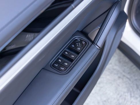 New 2026 Porsche Cayenne Coupe image 25