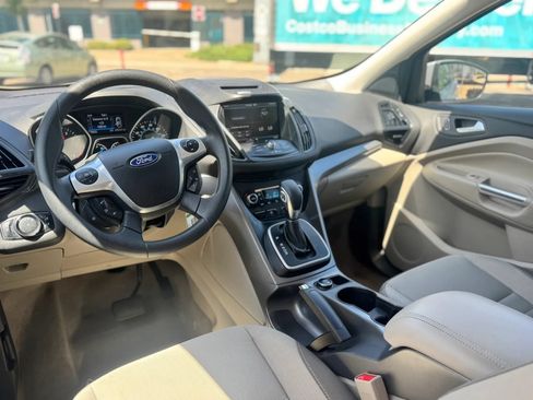 Used 2014 Ford Escape SE w/ Equipment Group 201A FWD image 10