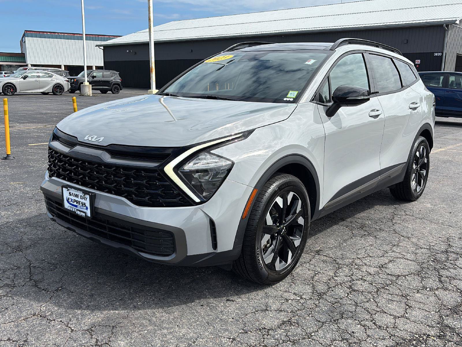 Used 2023 Kia Sportage X-Line w/ X-Line Premium Package AWD/4WD image 5
