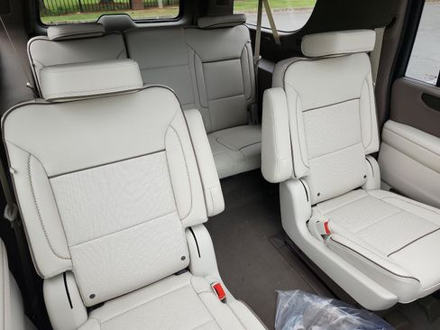 New 2026 GMC Yukon XL Denali w/ Sun & Power Step Package AWD/4WD image 13