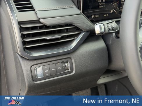 New 2026 GMC Acadia AT4 w/ Luxury Package AWD/4WD image 13