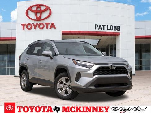 Used 2025 Toyota RAV4 XLE FWD image 1