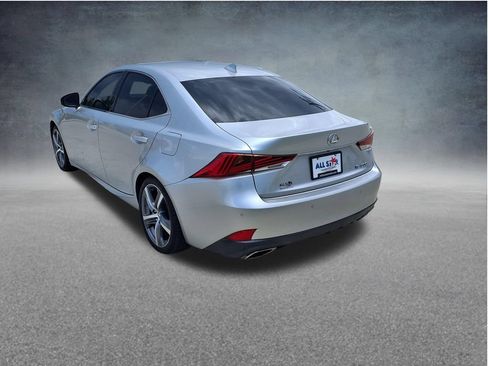 Used 2018 Lexus IS 300 w/ Premium Package RWD image 6