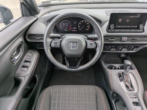 Used 2025 Honda HR-V Sport image 17
