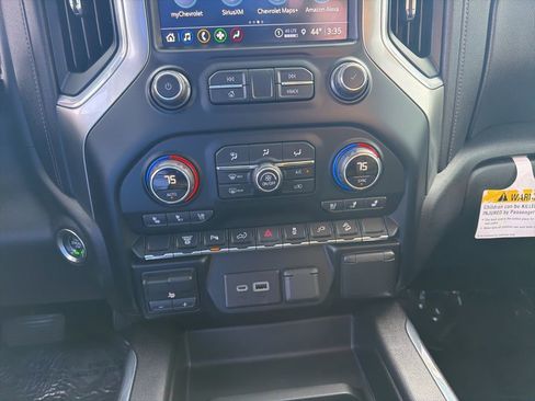 Used 2021 Chevrolet Silverado 2500 LTZ w/ LTZ Plus Package image 18