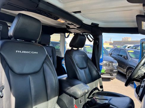 Used 2016 Jeep Wrangler Unlimited Rubicon w/ Connectivity Group image 22