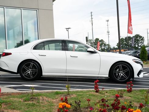 Used 2025 Mercedes-Benz E 350 Sedan w/ Winter Package image 12