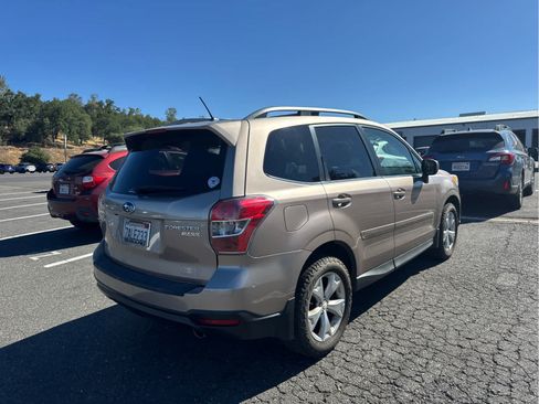 Used 2014 Subaru Forester 2.5i Limited w/ Popular Package #2 AWD/4WD image 5