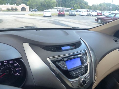 Used 2013 Hyundai Elantra GLS w/ Preferred Pkg FWD image 24