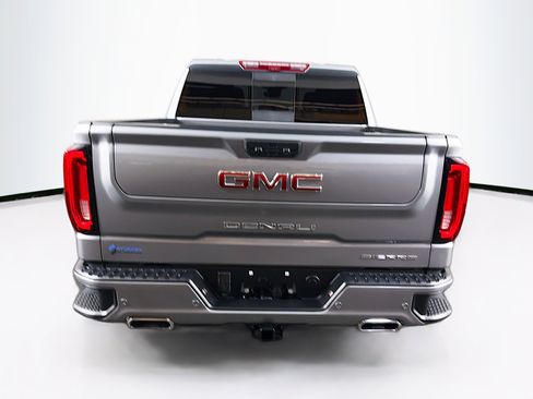 Used 2025 GMC Sierra 1500 Denali w/ Denali Reserve Package image 7