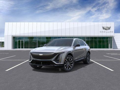 New 2025 Cadillac Lyriq Sport image 32