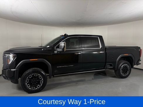 Used 2024 GMC Sierra 3500 Denali Ultimate AWD/4WD image 6