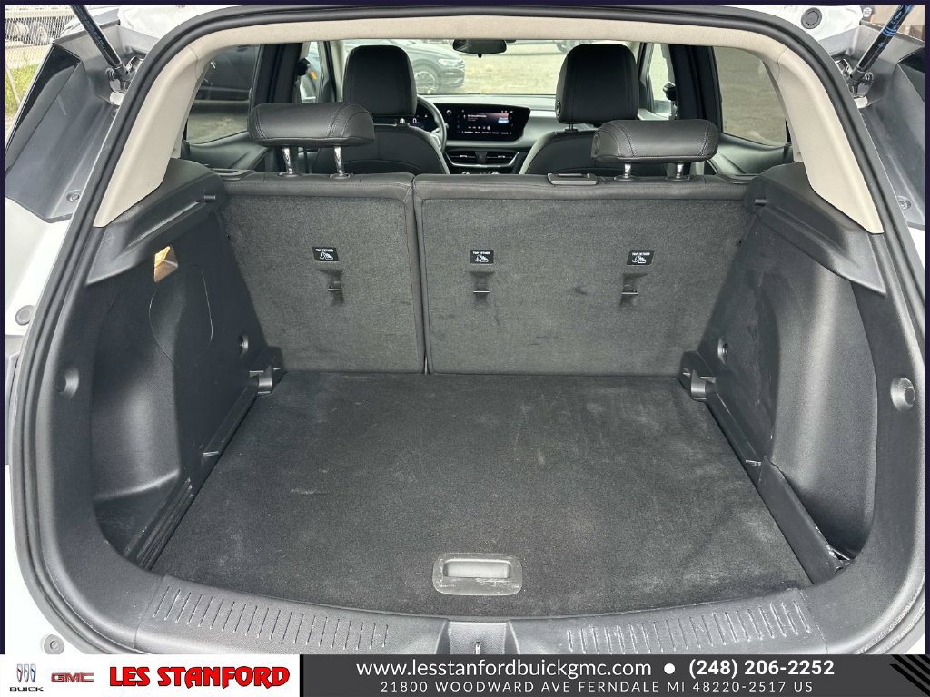 Certified 2025 Buick Encore GX Sport Touring FWD image 11
