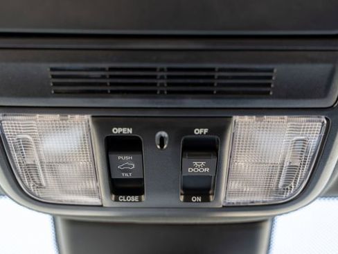 Used 2023 Honda Odyssey Sport image 27