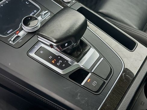 Used 2018 Audi Q5 Prestige image 25