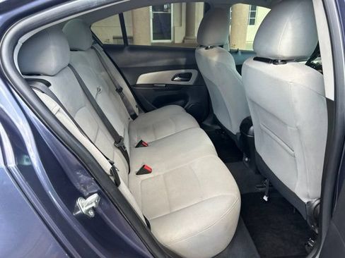 Used 2013 Chevrolet Cruze LT w/ RS Package FWD image 8