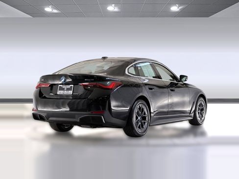Used 2023 BMW i4 eDrive35 RWD image 9