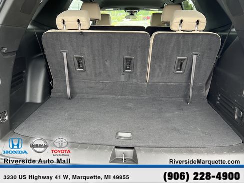 Used 2023 Chevrolet Traverse LS AWD/4WD image 8