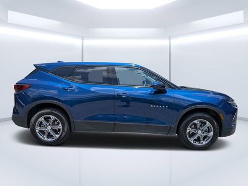 Used 2023 Chevrolet Blazer LT FWD image 2