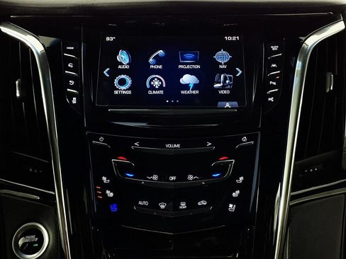Used 2017 Cadillac Escalade Platinum AWD/4WD image 22