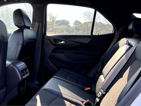 Used 2023 Chevrolet Equinox RS w/ LPO, Floor Liner Package image 18